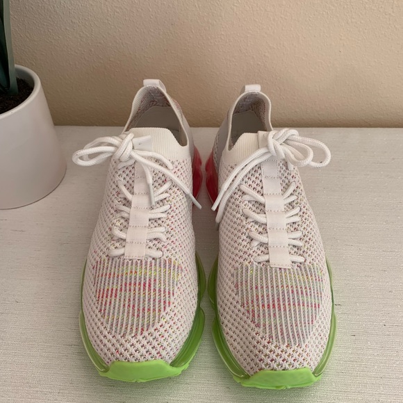 New La Sheela White Elastic Mesh Lace Slip On Fashion Sneakers Women’s 8 - Picture 3 of 13